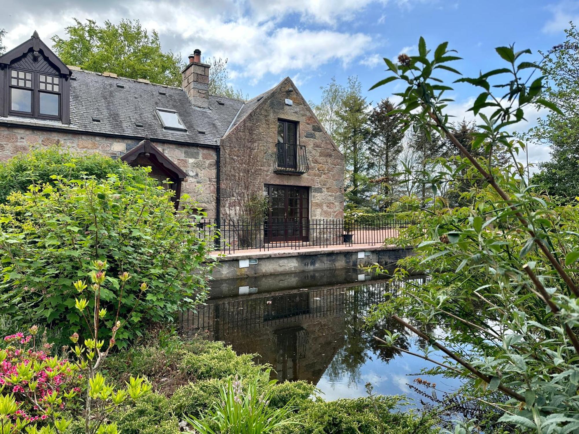 Bed and Breakfast Awakening Alchemy Retreat Centre Inverurie Esterno foto