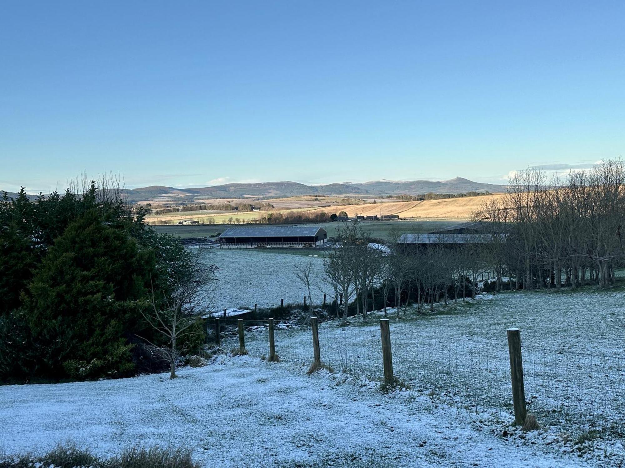 Bed and Breakfast Awakening Alchemy Retreat Centre Inverurie Esterno foto