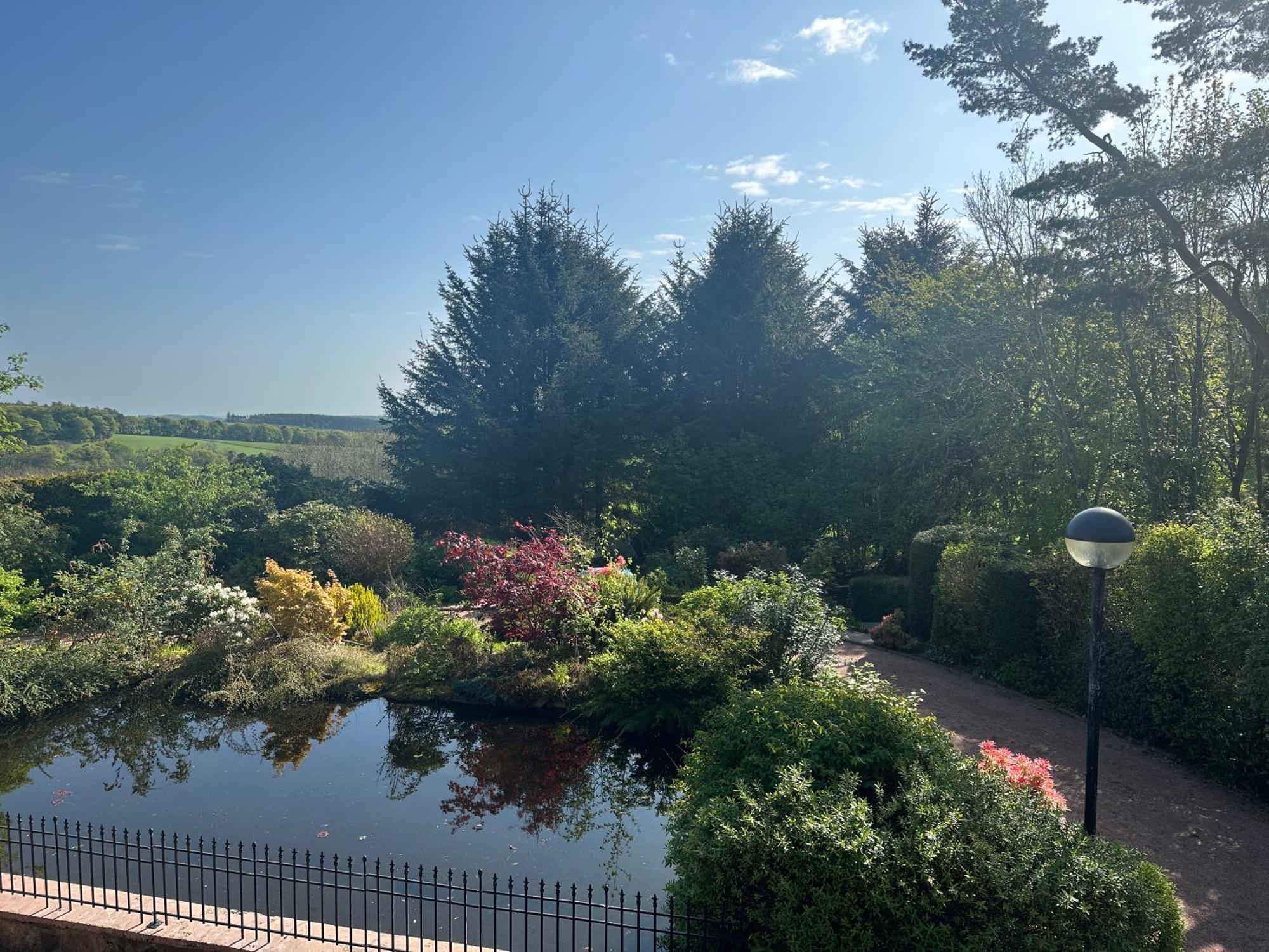 Bed and Breakfast Awakening Alchemy Retreat Centre Inverurie Esterno foto