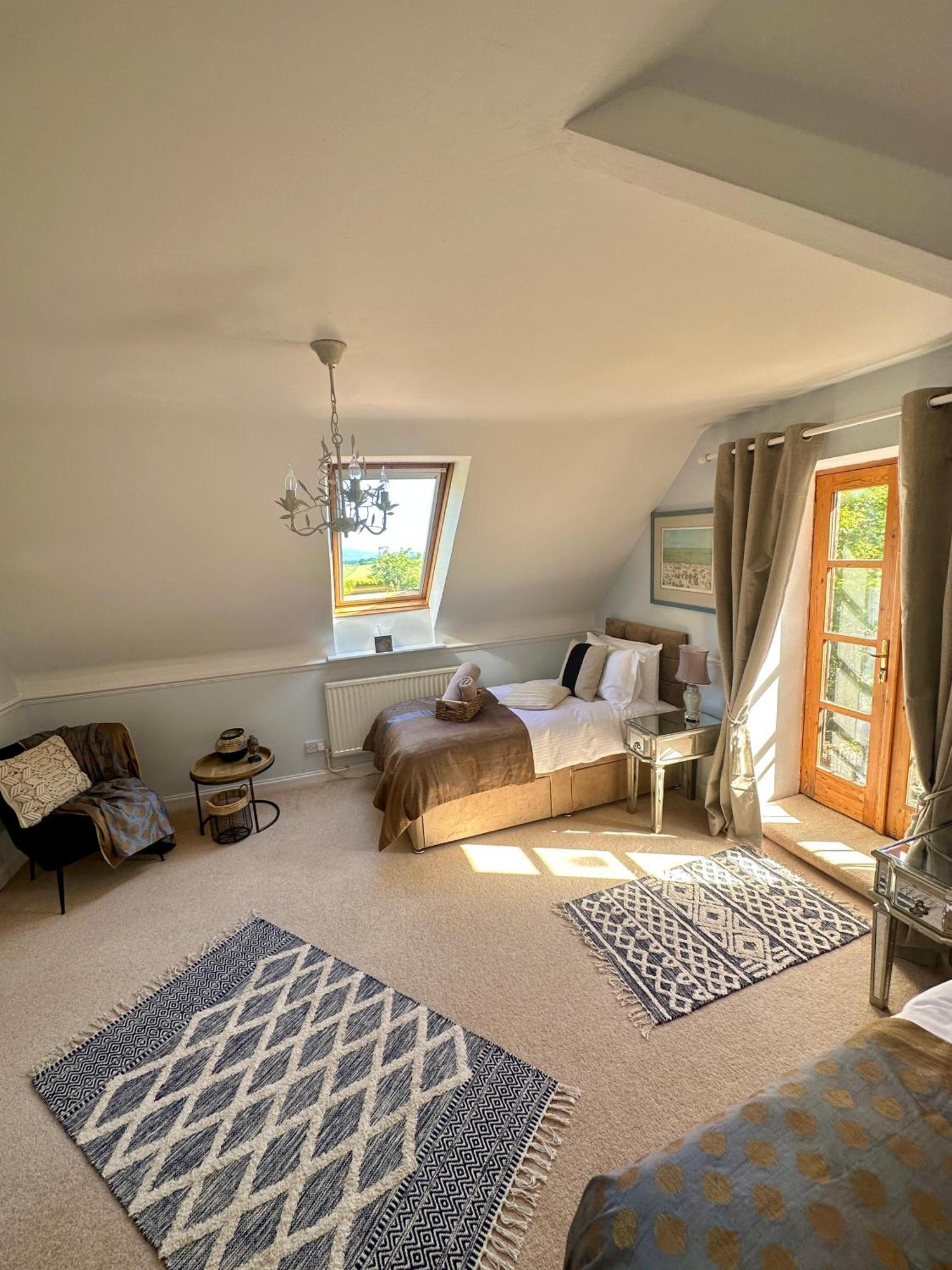 Bed and Breakfast Awakening Alchemy Retreat Centre Inverurie Esterno foto